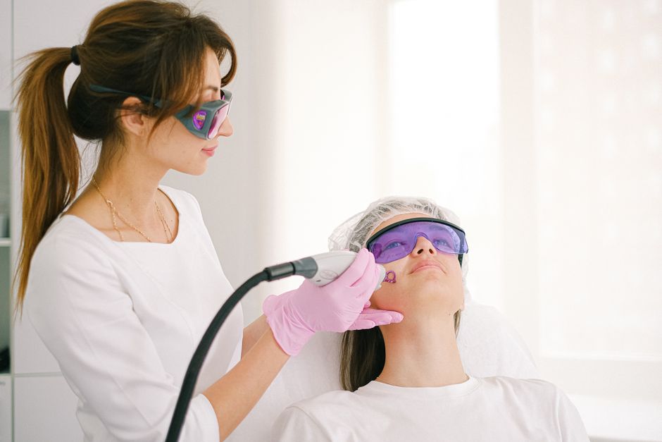 Quy trình điều trị nám bằng laser tại phòng khám